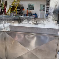 Equipo inoxidable en taller